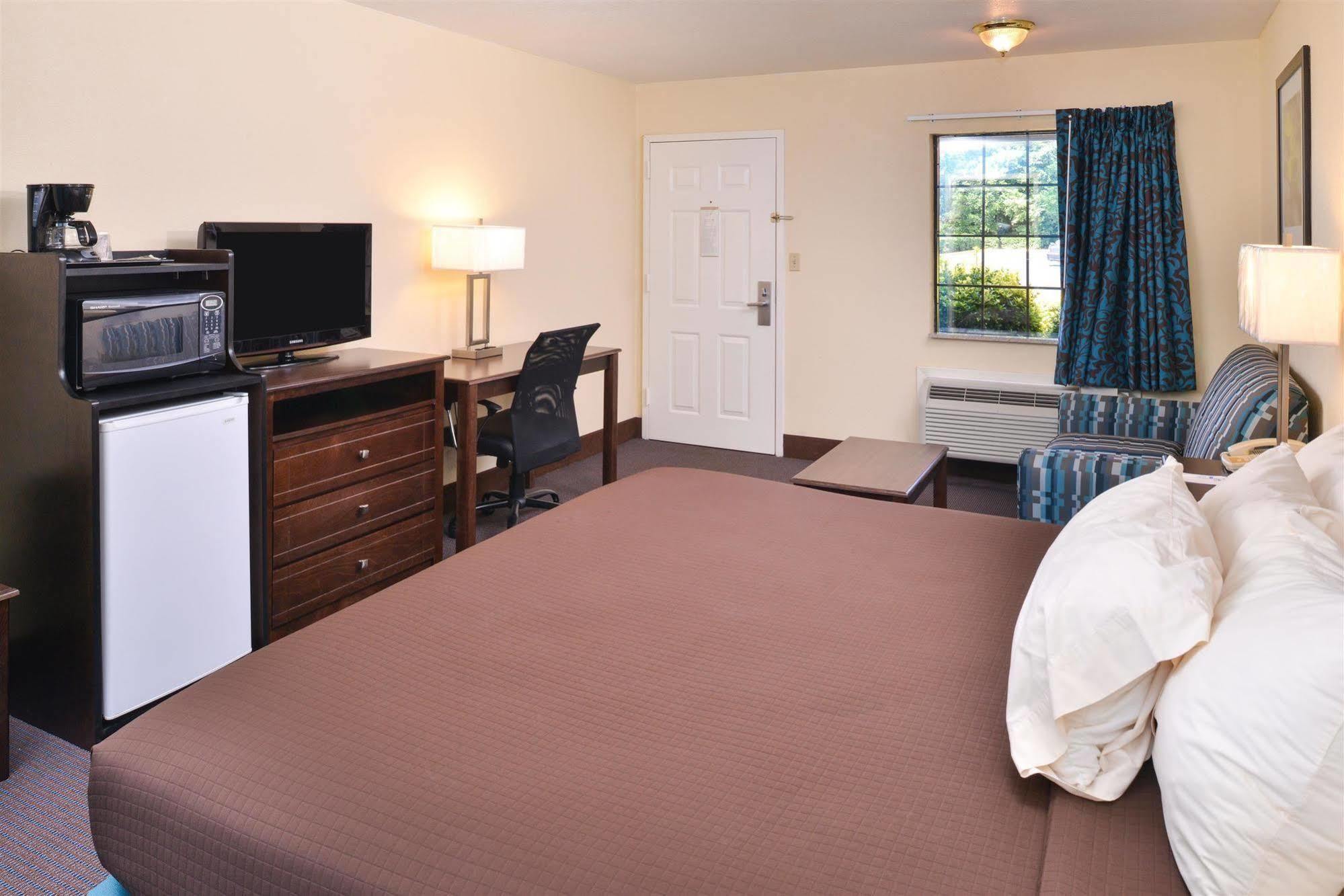 Americas Best Value Inn - Batesville Exterior foto