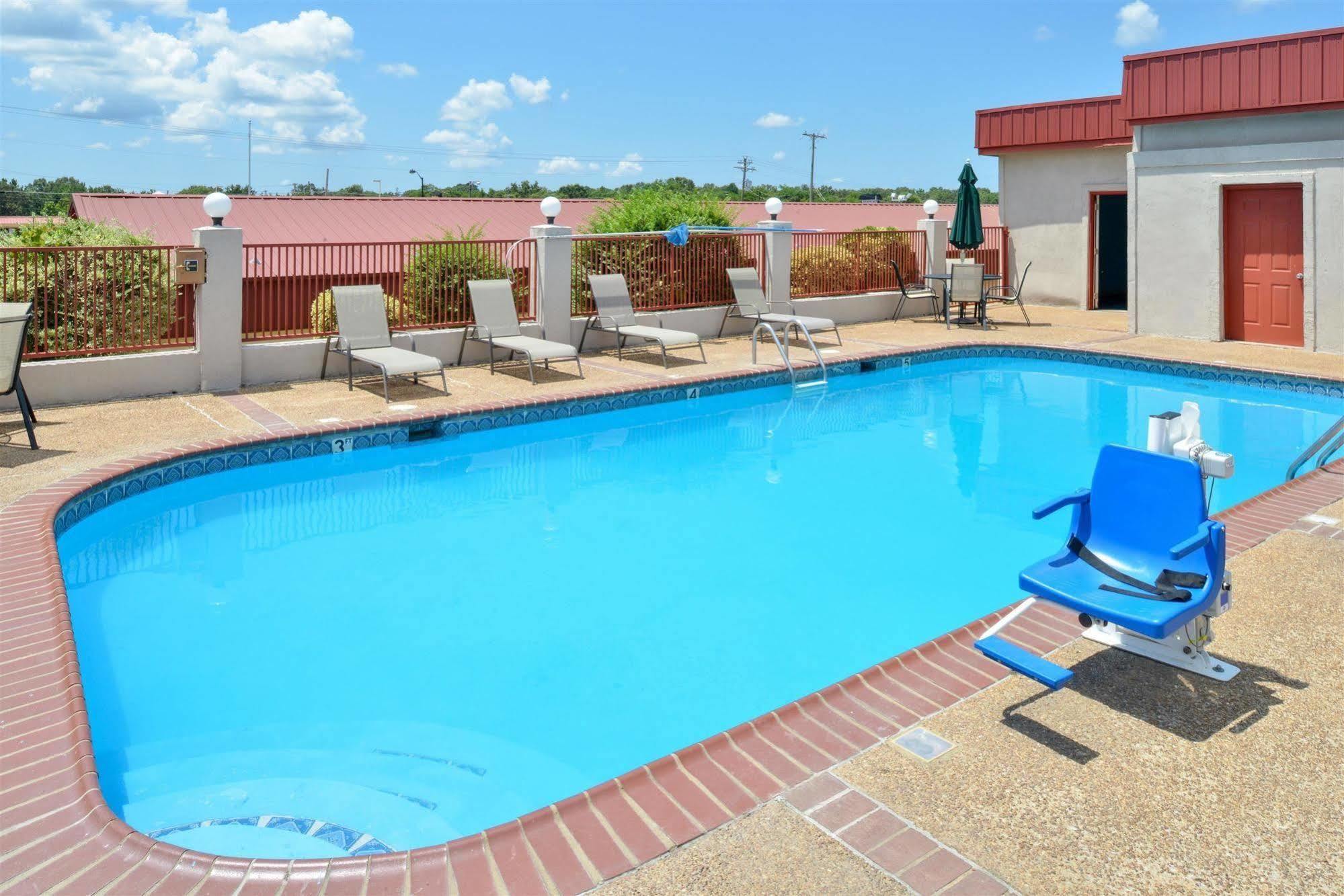 Americas Best Value Inn - Batesville Exterior foto